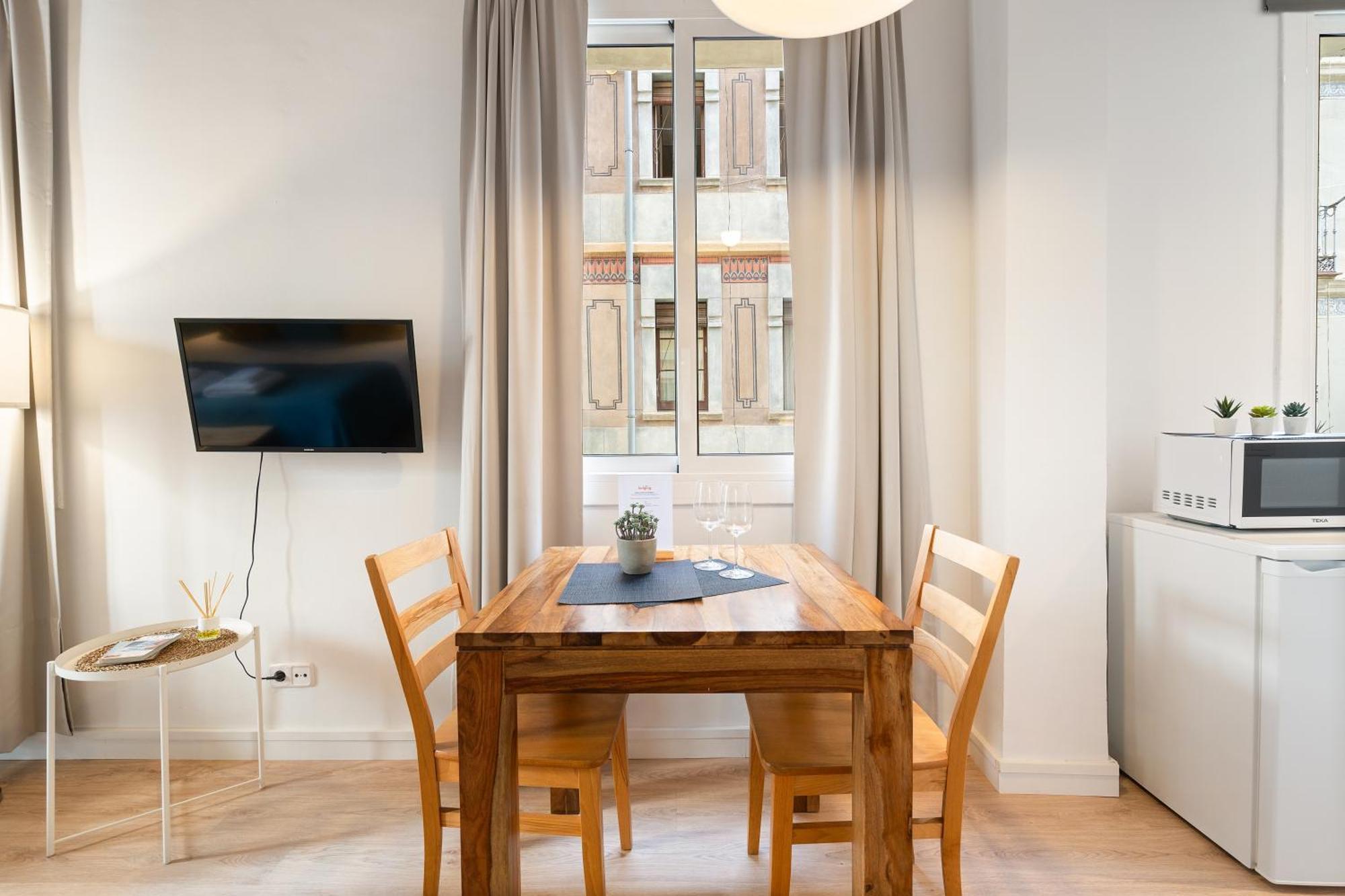 Lodging Apartments Beach Studio 11 Барселона Экстерьер фото