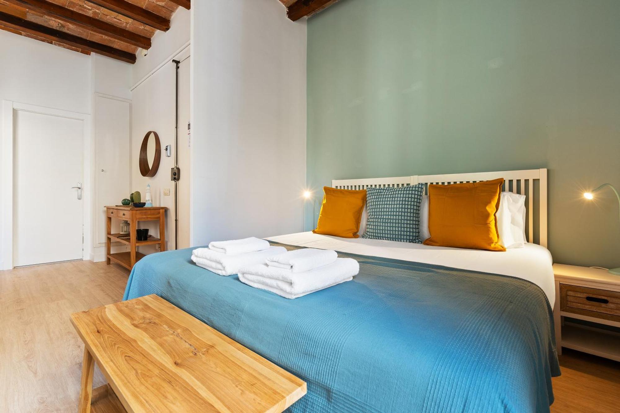 Lodging Apartments Beach Studio 11 Барселона Экстерьер фото