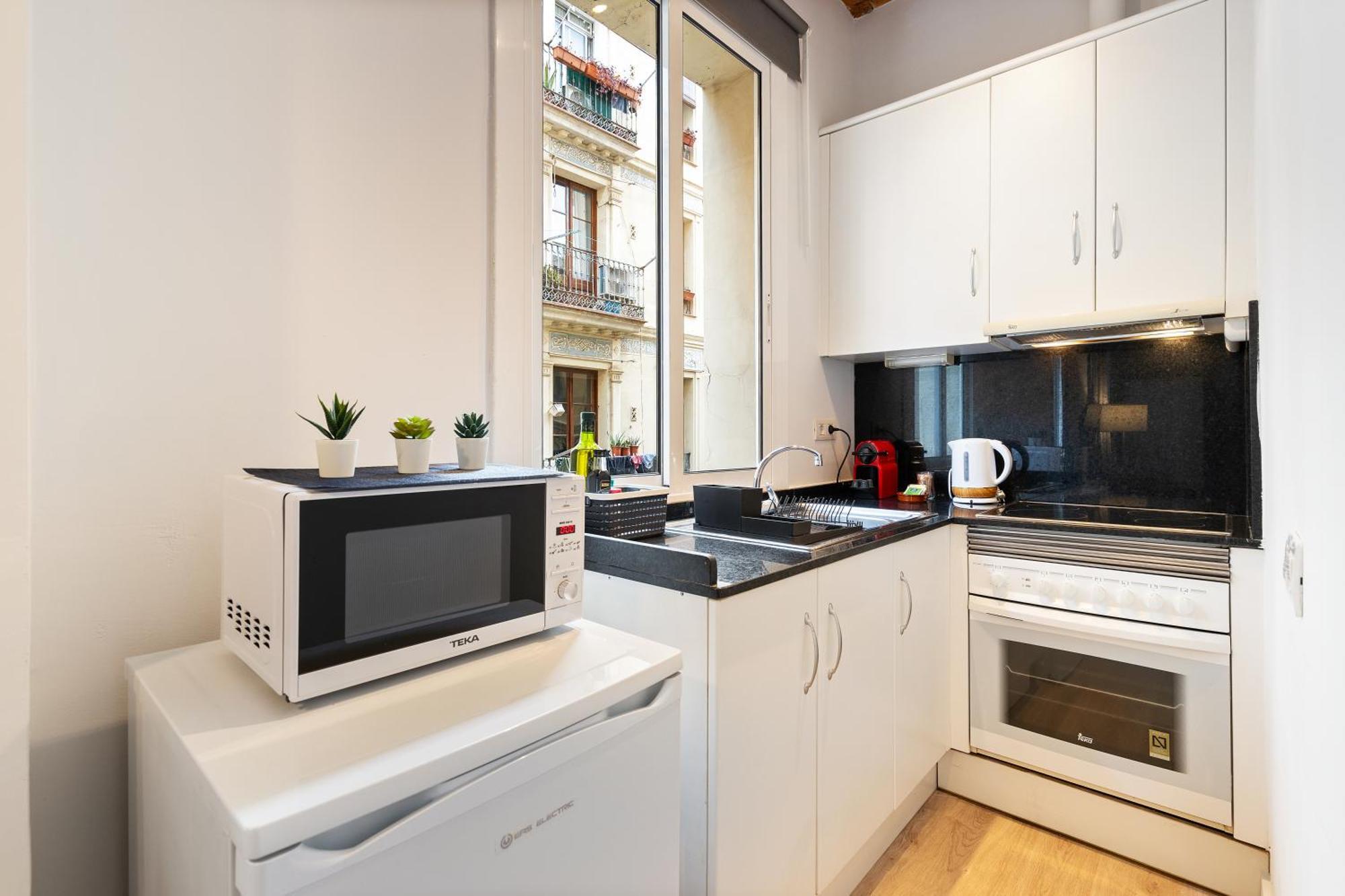 Lodging Apartments Beach Studio 11 Барселона Экстерьер фото