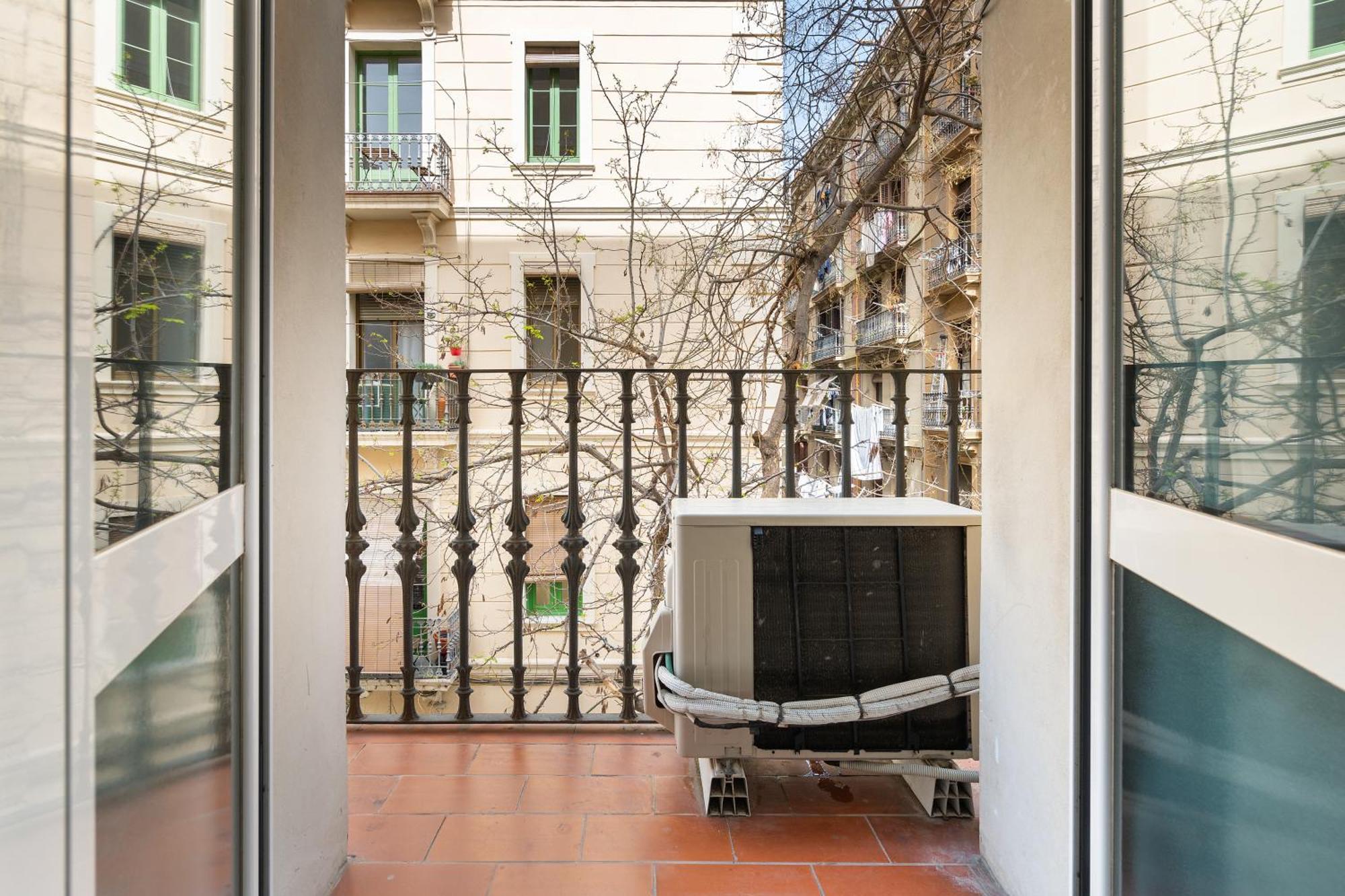 Lodging Apartments Beach Studio 11 Барселона Экстерьер фото